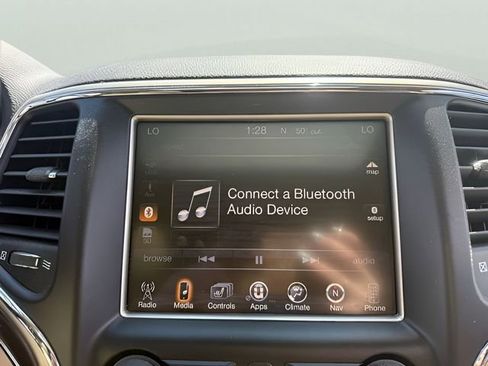 Used 2016 Jeep Grand Cherokee Limited AWD/4WD image 22