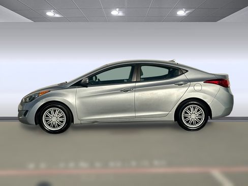 Used 2012 Hyundai Elantra GLS image 2