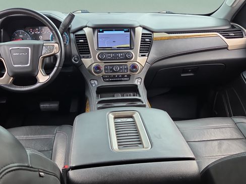 Used 2017 GMC Yukon XL Denali w/ Open Road Package AWD/4WD image 12