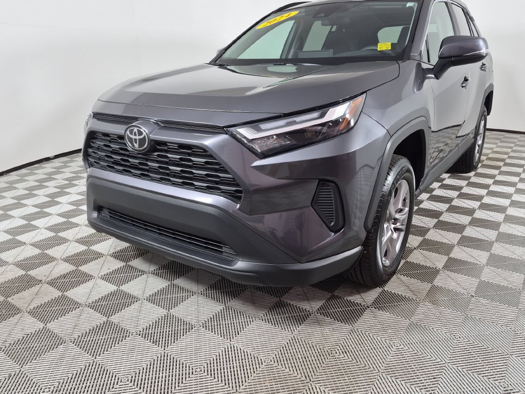 Used 2024 Toyota RAV4 XLE w/ Convenience Package FWD image 7