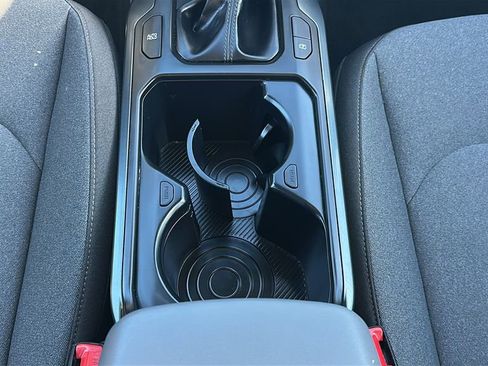 Used 2025 Kia K4 LXS image 28