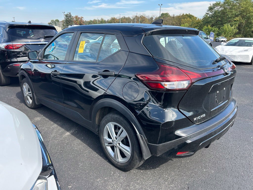 Used 2022 Nissan Kicks S FWD image 4