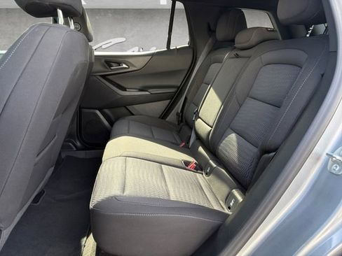Used 2025 Chevrolet Equinox LT FWD image 22