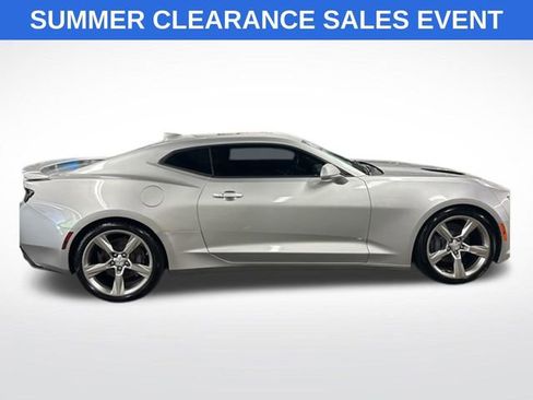 Used 2018 Chevrolet Camaro SS RWD image 6