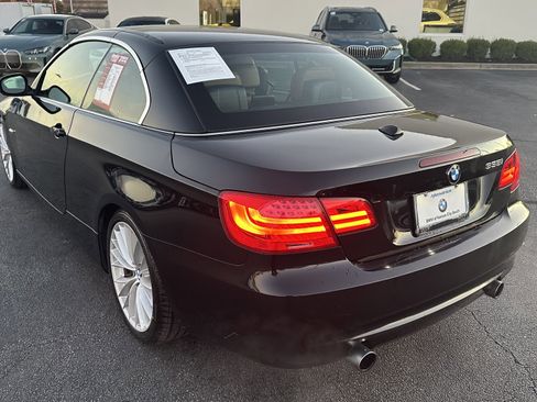 Used 2011 BMW 335i Convertible image 8
