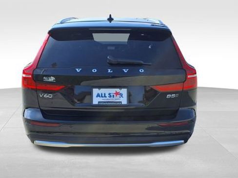 Certified 2025 Volvo V60 B5 Cross Country Plus AWD/4WD image 7