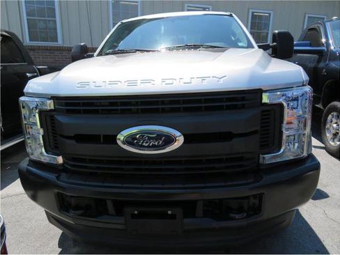 Used 2017 Ford F250 XL w/ Snow Plow Prep Package image 14
