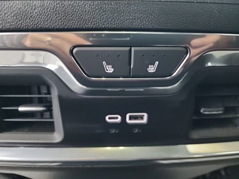 Certified 2024 GMC Sierra 2500 Denali Ultimate image 26