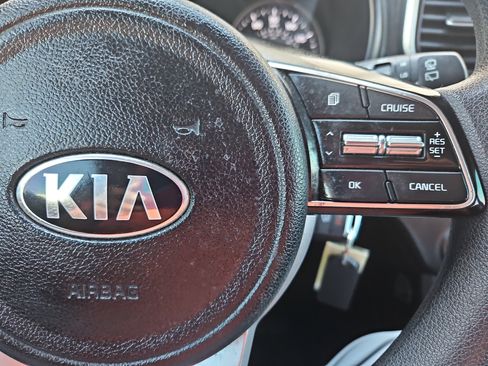 Used 2020 Kia Sportage LX image 15