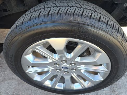 Used 2022 Ford F150 Limited image 8