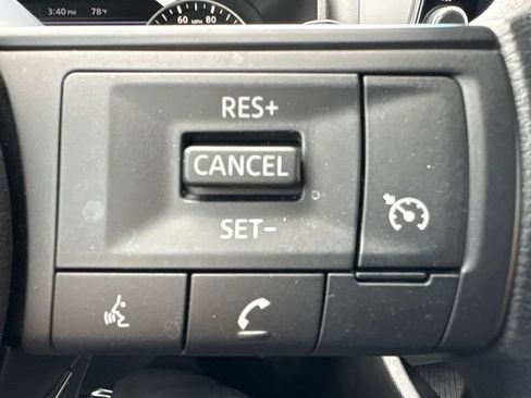 Used 2023 Nissan Rogue S AWD/4WD image 25
