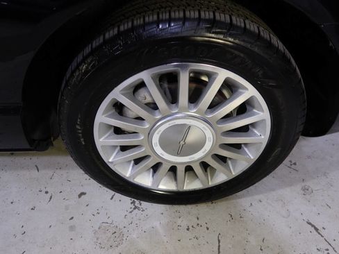 Used 2004 Ford Thunderbird Deluxe image 32