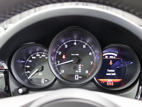 New 2026 Porsche Macan image 30