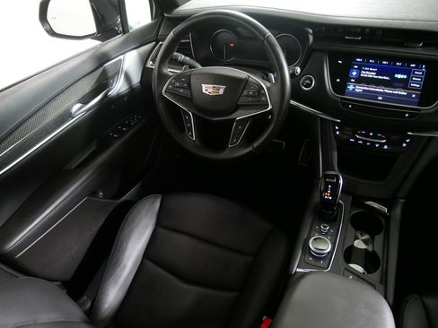 Used 2022 Cadillac XT5 Sportv image 9