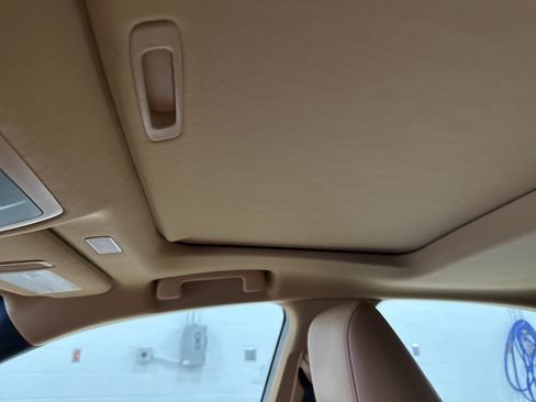 Used 2023 Lexus ES 300h w/ Premium Package image 28