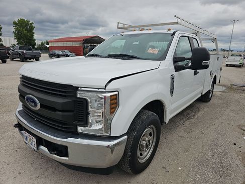 Used 2019 Ford F250 XL w/ XL Value Package RWD image 1