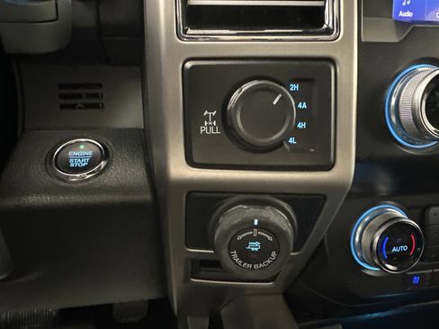 Used 2020 Ford F150 Platinum w/ Equipment Group 701A Luxury image 22