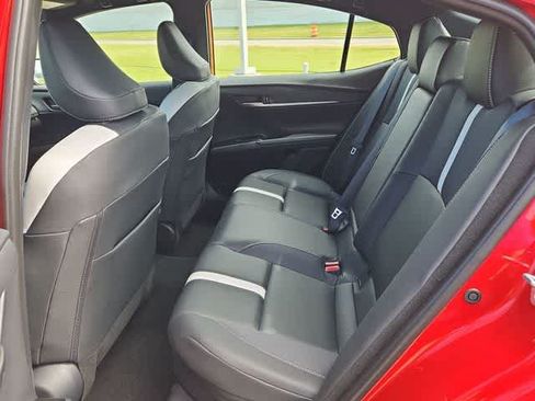 Used 2026 Toyota Camry Hybrid w/ Convenience Package FWD image 16