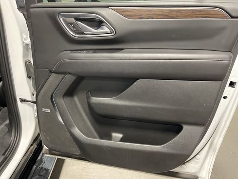 Used 2024 Chevrolet Suburban Premier image 13