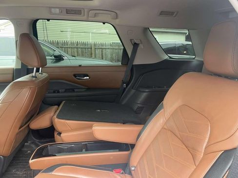 Used 2022 Nissan Pathfinder Platinum w/ Cargo Package AWD/4WD image 10