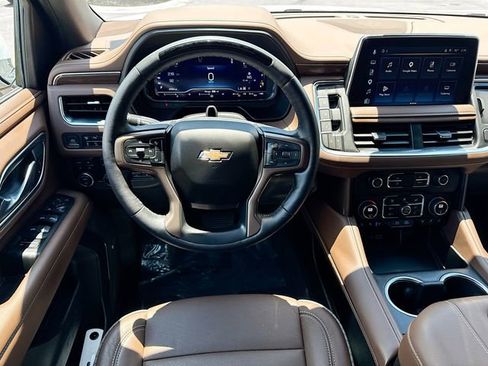 Used 2024 Chevrolet Suburban High Country w/ Advanced Technology Package AWD/4WD image 42