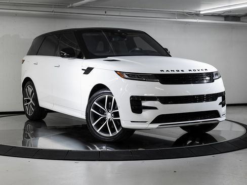 Used 2023 Land Rover Range Rover Sport SE Dynamic image 9