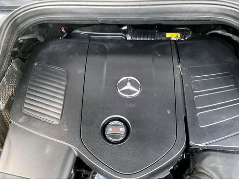 Used 2024 Mercedes-Benz GLE 350 4MATIC image 32