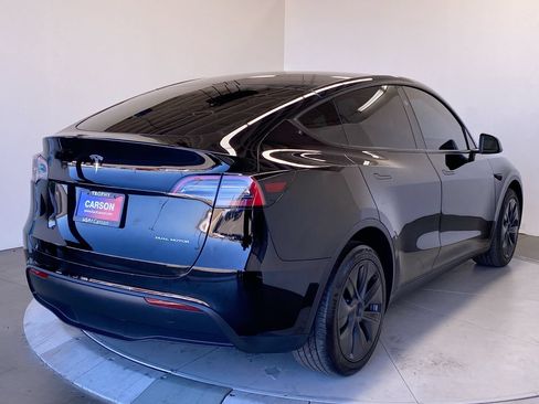 Used 2024 Tesla Model Y Long Range AWD/4WD image 5