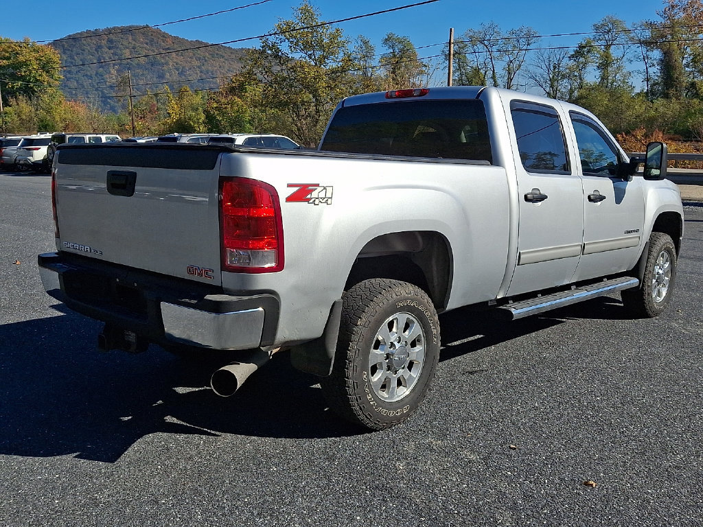 Used 2012 GMC Sierra 2500 SLE w/ SLE Preferred Package AWD/4WD image 8