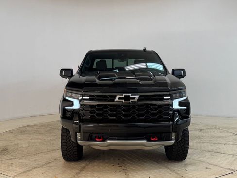 Used 2025 Chevrolet Silverado 1500 ZR2 w/ Technology Package image 6