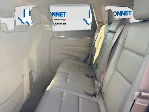 Used 2017 Jeep Grand Cherokee Overland AWD/4WD image 22