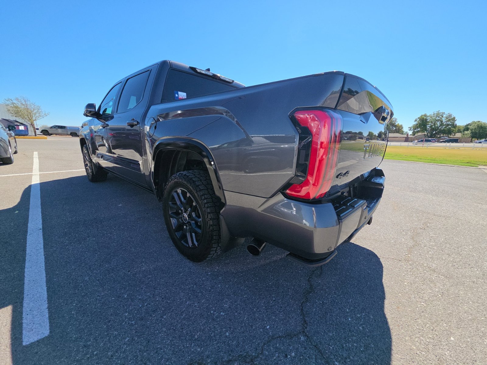 Used 2024 Toyota Tundra Platinum AWD/4WD image 5