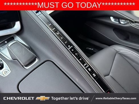 Used 2024 Chevrolet Corvette Stingray Coupe RWD image 19