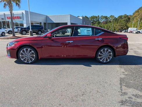 New 2025 Nissan Altima 2.5 SL image 6