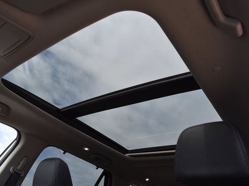 Used 2025 Honda Pilot Touring image 27