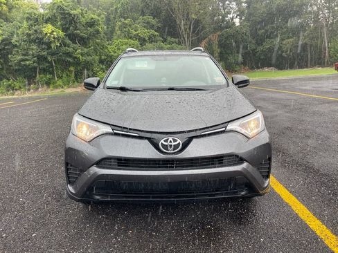 Used 2016 Toyota RAV4 LE AWD/4WD image 8
