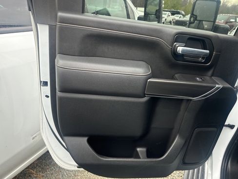 Used 2021 GMC Sierra 2500 AT4 w/ AT4 Premium Plus Package image 14