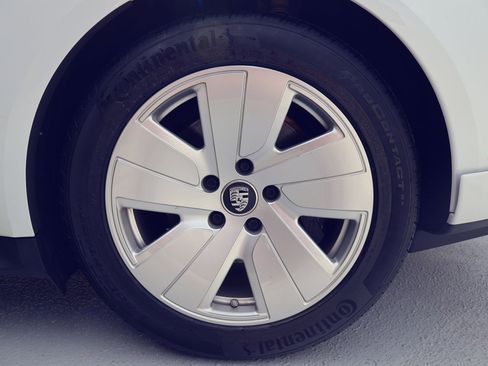 Certified 2022 Porsche Taycan image 26