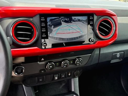 Used 2020 Toyota Tacoma TRD Sport RWD image 17