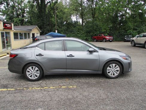 Used 2024 Nissan Sentra S FWD image 10