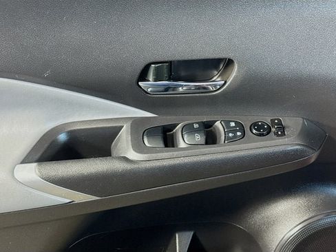 Used 2023 Nissan Kicks SR w/ SR Premium Package FWD image 15