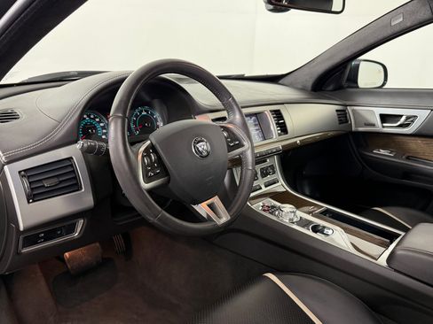 Used 2015 Jaguar XF Supercharged image 4