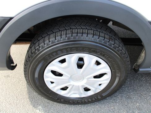 Used 2017 Ford Transit 150 XLT image 21