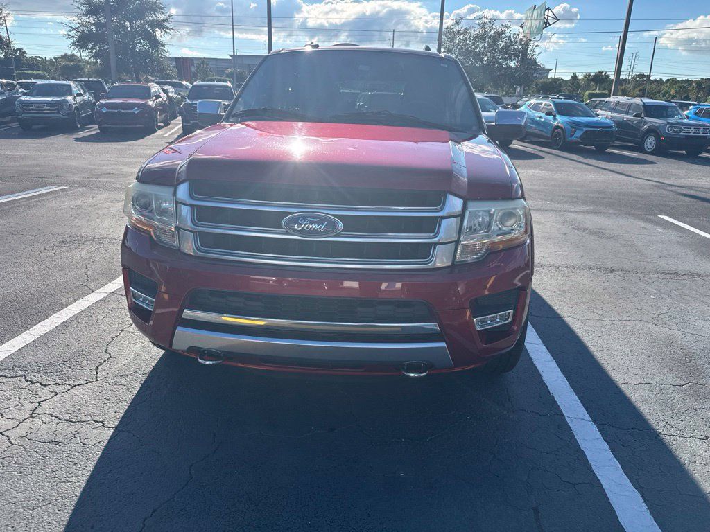 Used 2016 Ford Expedition Platinum AWD/4WD image 2