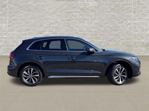 Used 2021 Audi Q5 2.0T Premium Plus w/ Premium Plus Package AWD/4WD image 8