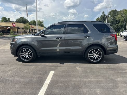 Used 2018 Ford Explorer Sport w/ Equipment Group 401A AWD/4WD image 5