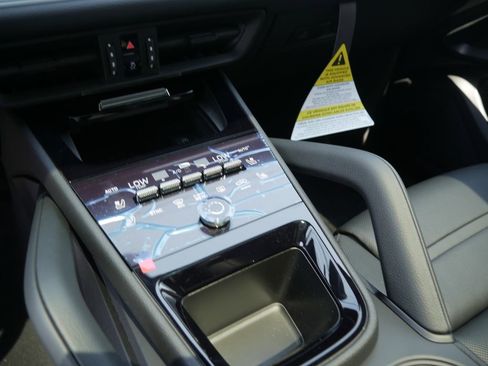 New 2026 Porsche Cayenne S AWD/4WD image 31