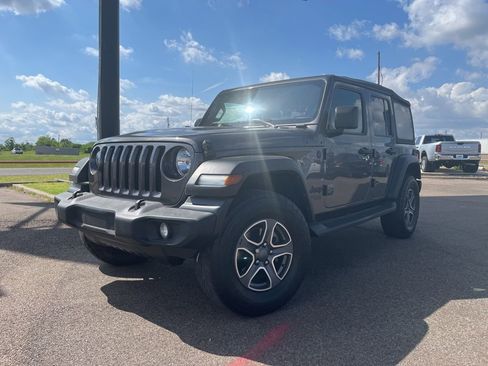 Used 2021 Jeep Wrangler Unlimited Sport AWD/4WD image 2