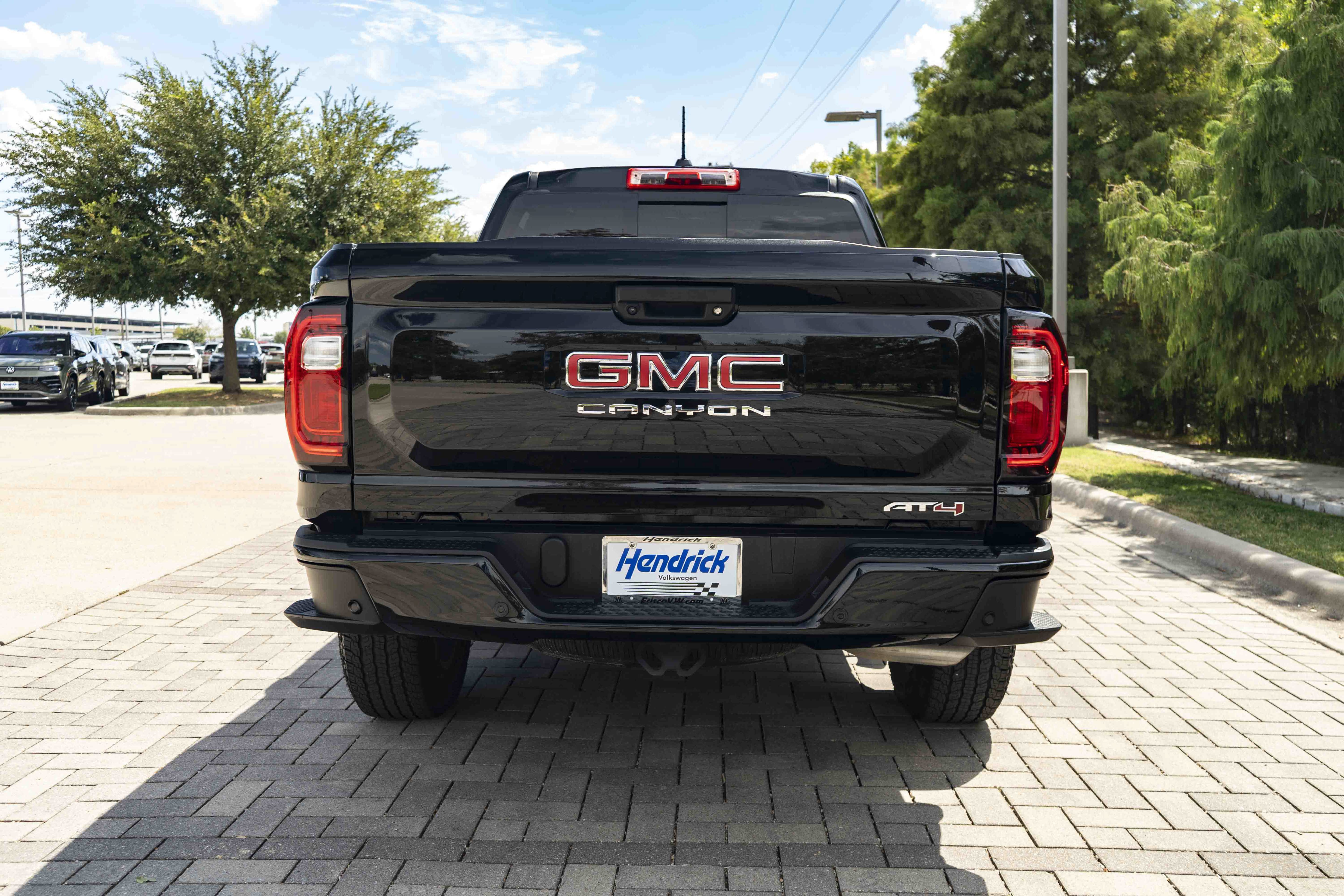Used 2024 GMC Canyon AT4 w/ Technology Package AWD/4WD image 7