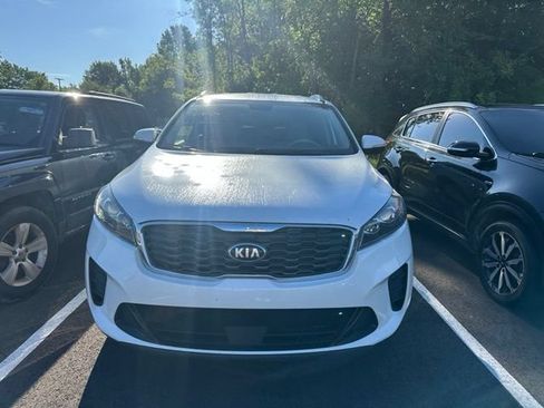 Used 2020 Kia Sorento LX w/ LX I4 Convenience Package AWD/4WD image 3
